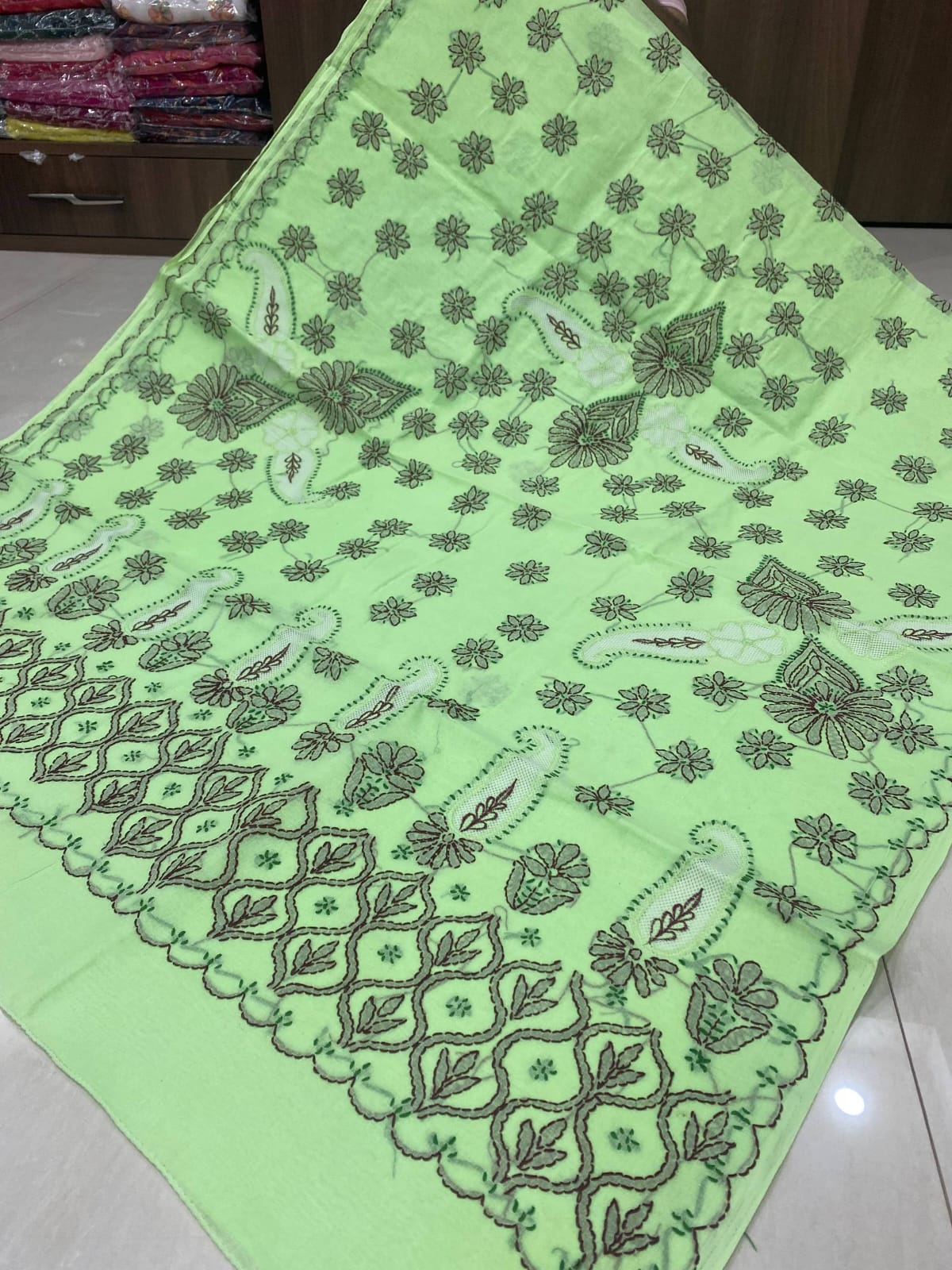Hand Embroidered Pure Cotton Lucknowi Chikankari Saree with Blouse Piece