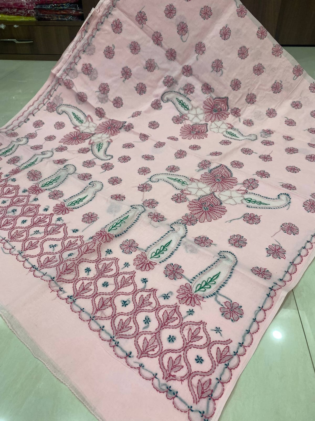 Hand Embroidered Pure Cotton Lucknowi Chikankari Saree with Blouse Piece