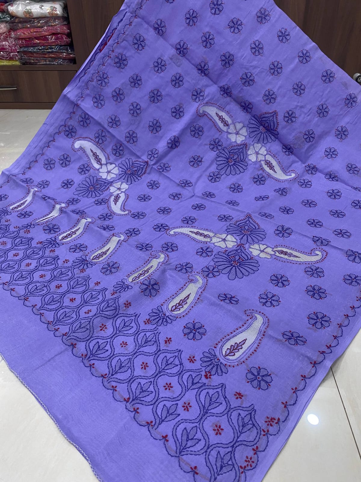 Hand Embroidered Pure Cotton Lucknowi Chikankari Saree with Blouse Piece