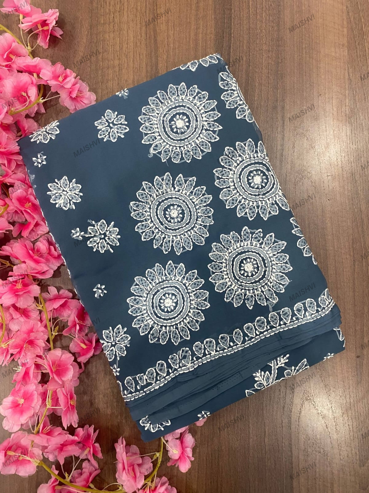 Fine Georgette Designer Saree with Sunflower Chikankari Motifs & Blouse Piece