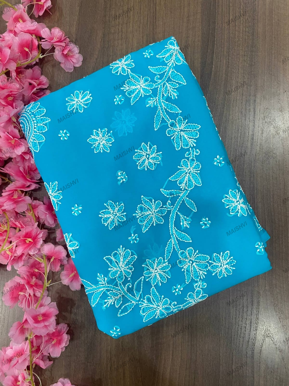 Fine Georgette Designer Saree with Sunflower Chikankari Motifs & Blouse Piece