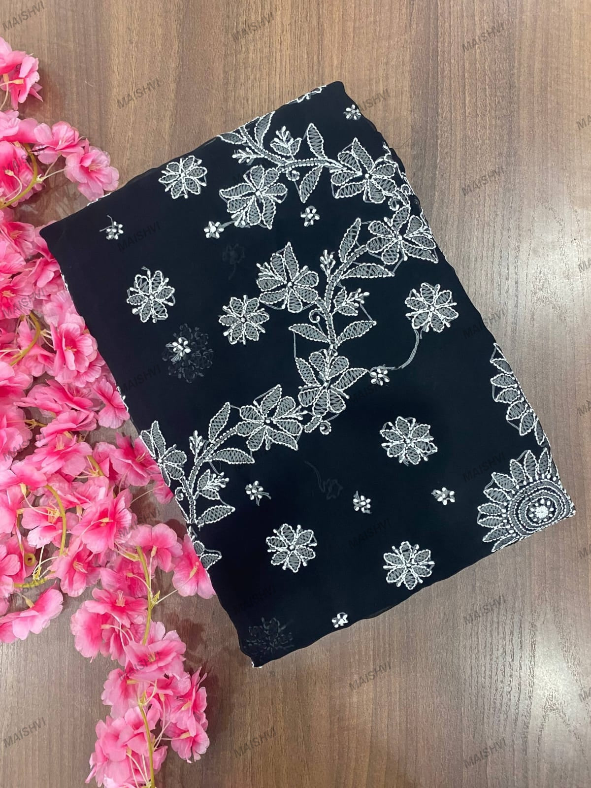 Fine Georgette Designer Saree with Sunflower Chikankari Motifs & Blouse Piece