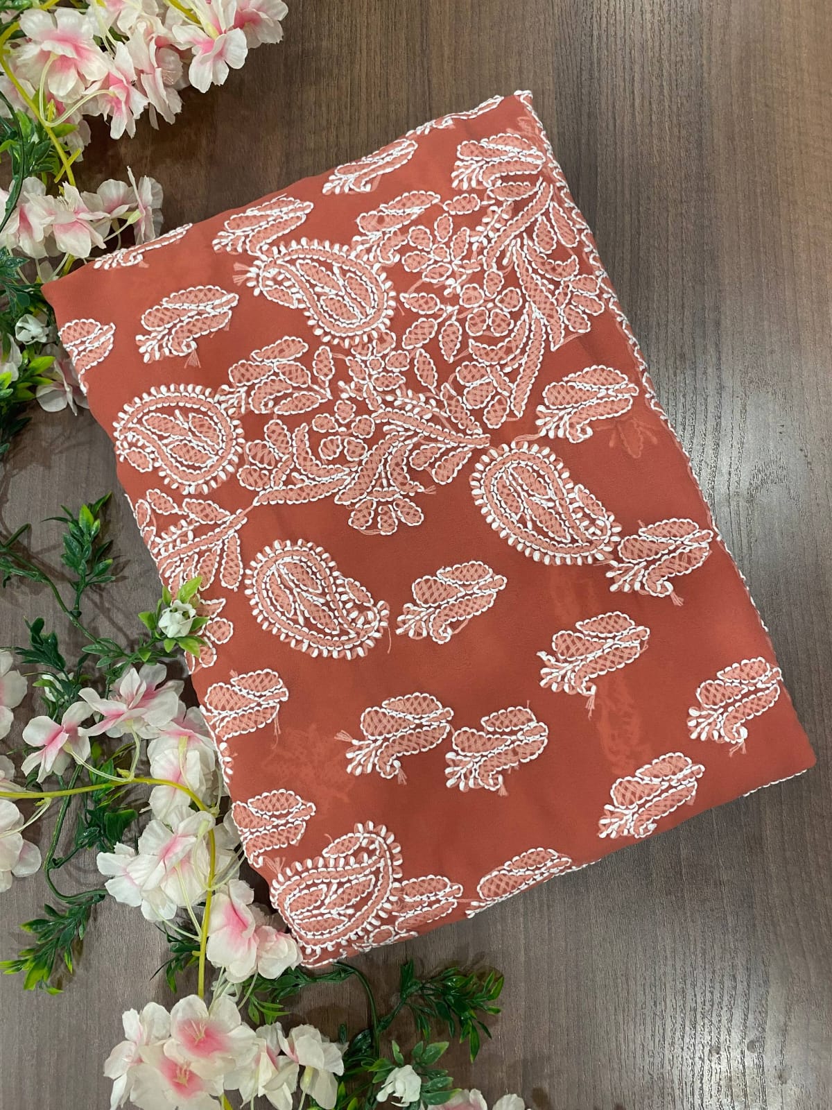 Beautiful Georgette Saree with Designer Lining Work Pallu & Blouse